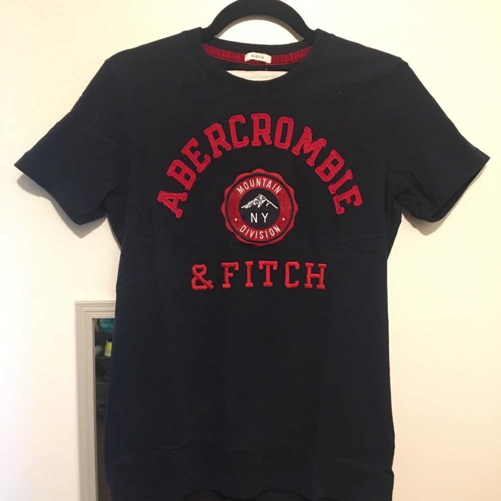 NWT Abercrombie & Fitch Navy T-shirt